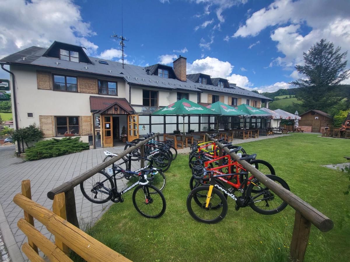 Hotel Stary Mlyn Jeseník Kültér fotó