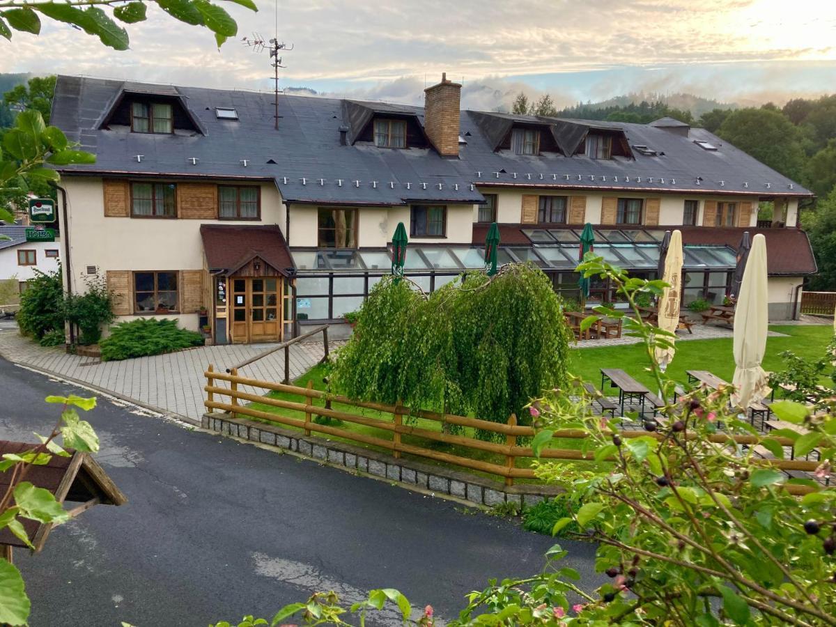 Hotel Stary Mlyn Jeseník Kültér fotó